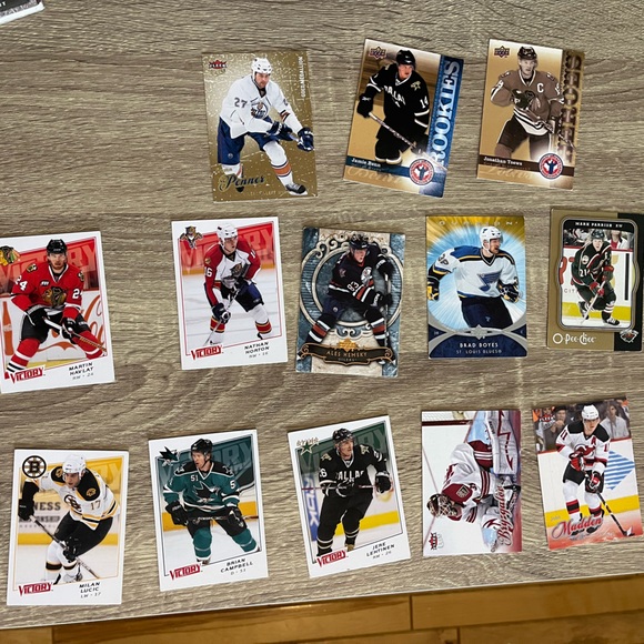 10+ year old hockey cards - Picture 5 of 8